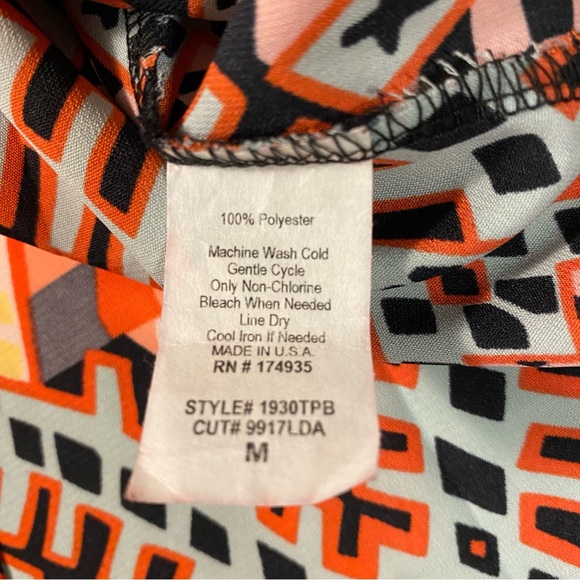 Renee C. Geometric Print Sleeveless V Neck Top - Picture 8 of 10